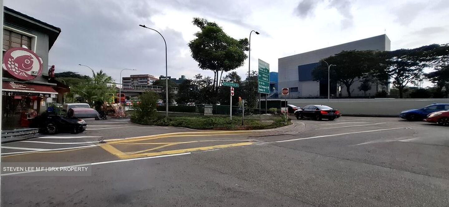 Upper Paya Lebar Road (D19), Shop House #521868171